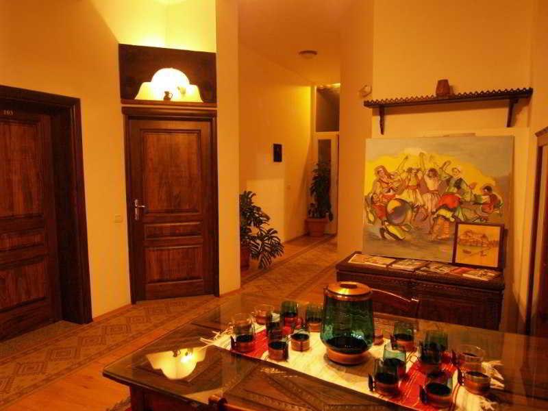Tradita Hotel 4*